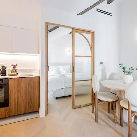 10 New 4 People - Saint-germain Notre-dame شقة